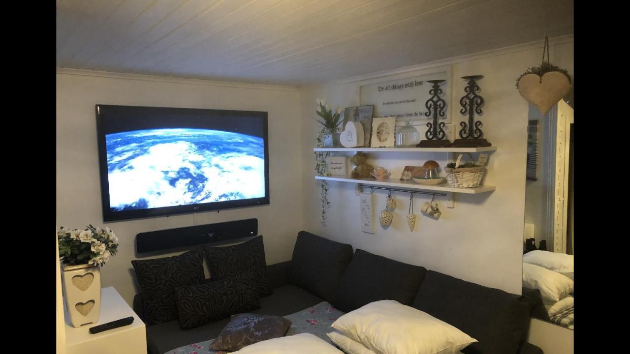Villa Lillgarden With Sauna And Jacuzzi Norrkoping Bagian luar foto